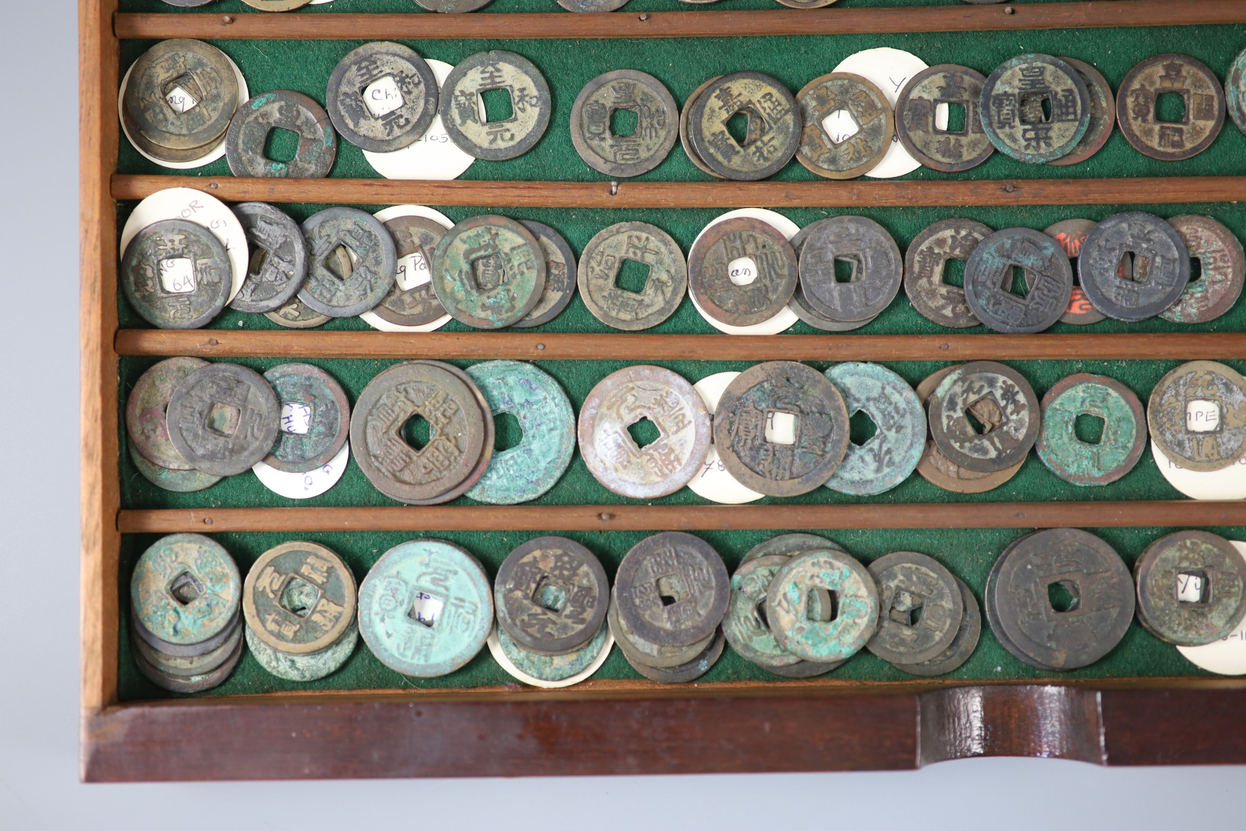 China, 152 Ancient bronze round coins, Northern Song dynasty, Emperors Zhen Zong (998-1022) to Zhe Zong (1086-1100)